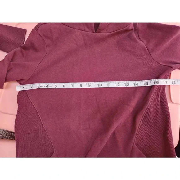 Athleta Burgundy Triumph Hoodie Size XS. - Picture 7 of 8